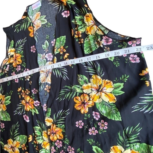 LuLaRoe Joy Vest Dark Hawaiian Floral Duster Women's Size Medium - Picture 5 of 8